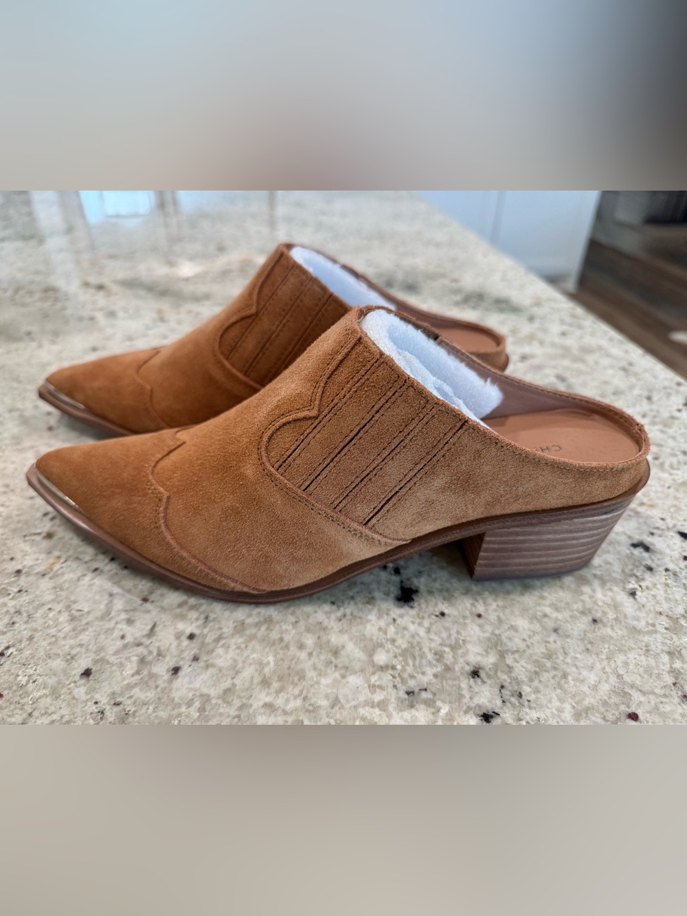 Chinese Laundry Women's Camel Suede Pointed Mules NIB - Picture 3 of 16